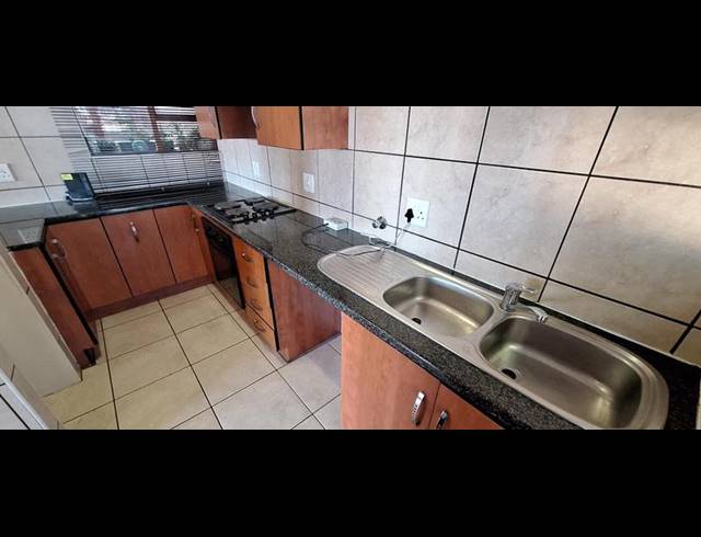 2 BEDROOM DUPLEX FOR SALE IN GARSFONTEIN